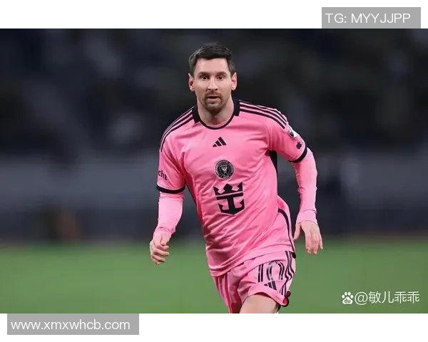 四大帅哥足球星齐聚一堂，探索他们背后的传奇故事与球场魅力